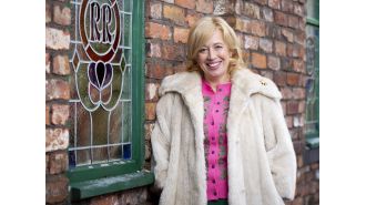 Popular Coronation Street actor makes comeback after nearly a decade to take part in Eileen Grimshaw's departure.