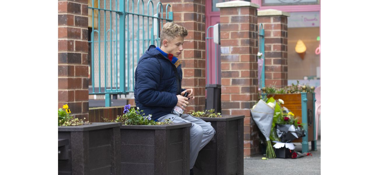Liam McCheyne, star of Coronation Street, raised awareness about knife crime by asking his mom an important question.