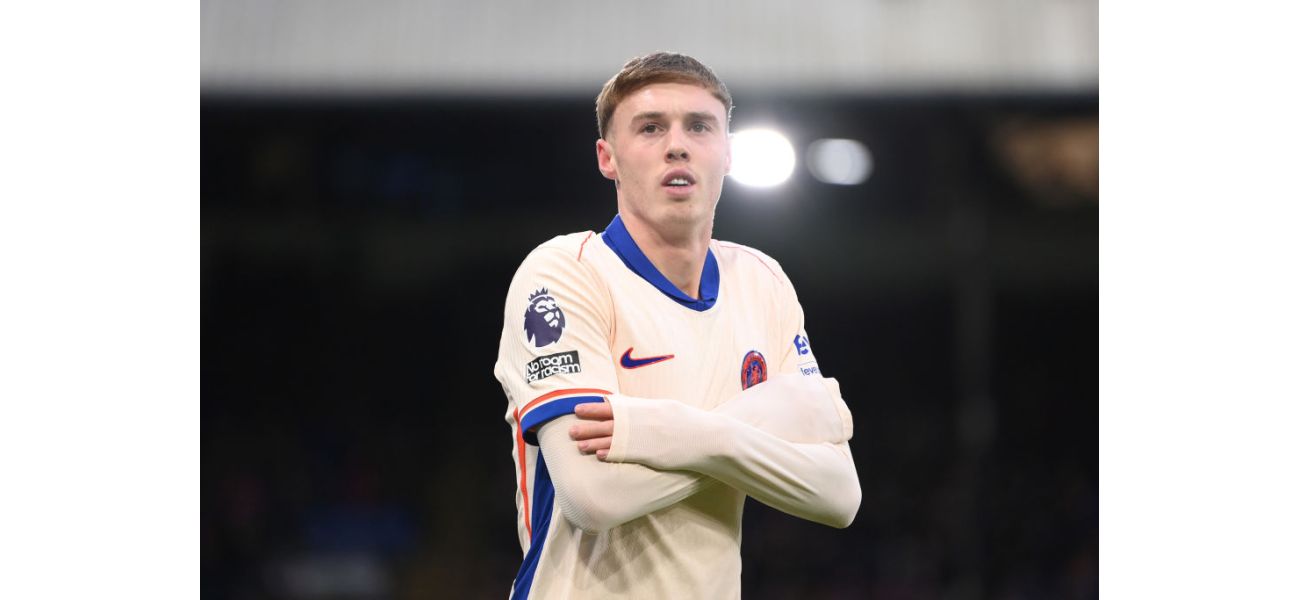 Chelsea legend says Cole Palmer ‘might’ have interest in move to Manchester United.