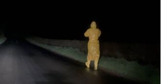 A man was mocked for alerting authorities about a stranger wearing yellow clothing.