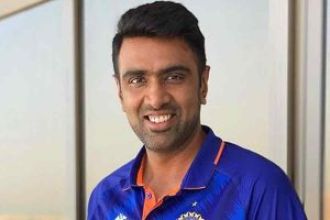 Ashwin clarifies that Hindi is not the national language of India, but rather an official language.