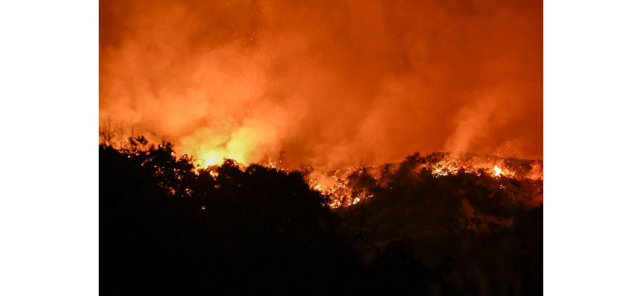 11 dead and 150,000 people ordered to leave their homes as a result of the ongoing wildfires in Los Angeles.