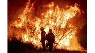 LA fires continue to rage, sparking fears of another catastrophic day.