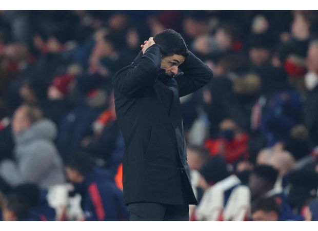 Shearer criticizes Arsenal player for not showing enough drive in loss against Man Utd.