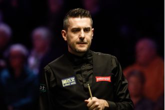 Snooker player Mark Selby receives high praise from Ronnie O'Sullivan for his dominant win over Ali Carter.