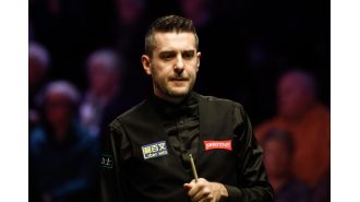 Snooker player Mark Selby receives high praise from Ronnie O'Sullivan for his dominant win over Ali Carter.