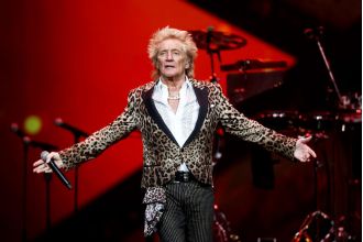 An actor from Friends shared that he delivered divorce papers to Sir Rod Stewart and doubts the musician is aware.