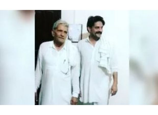 Jaideep Ahlawat, known for his role in 'Paatal Lok', mourns the loss of his father.