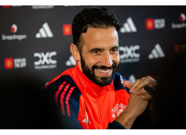 Man Utd's Ruben Amorim praises fast young player, says he is performing strongly in training.