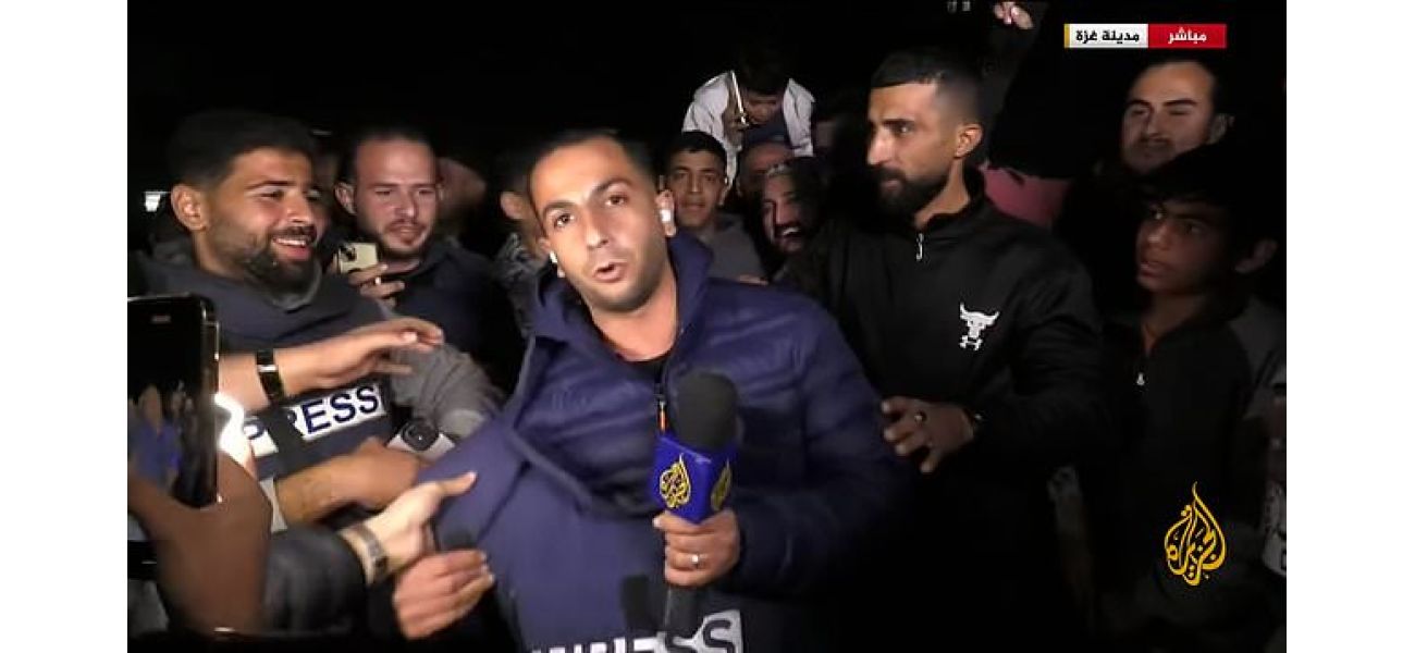 A journalist's powerful gesture of removing body armor during ceasefire declaration evokes emotions.