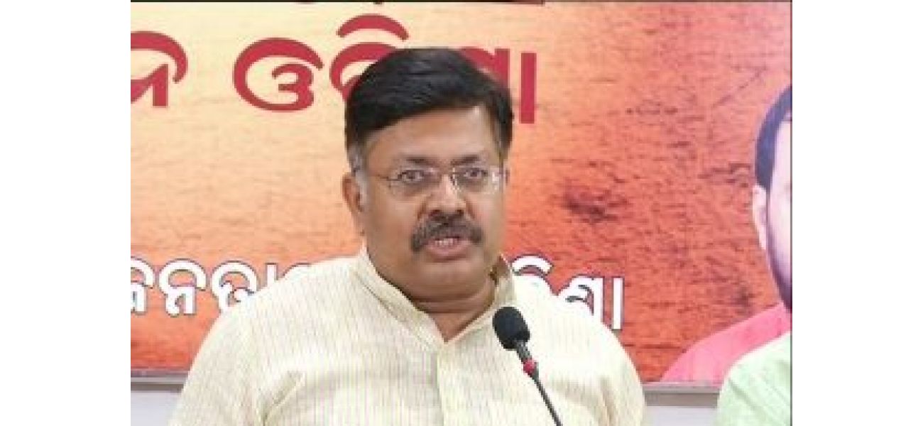 Odisha's law minister suggests former BJD MLA to submit a written request regarding Naba Das's murder case.
