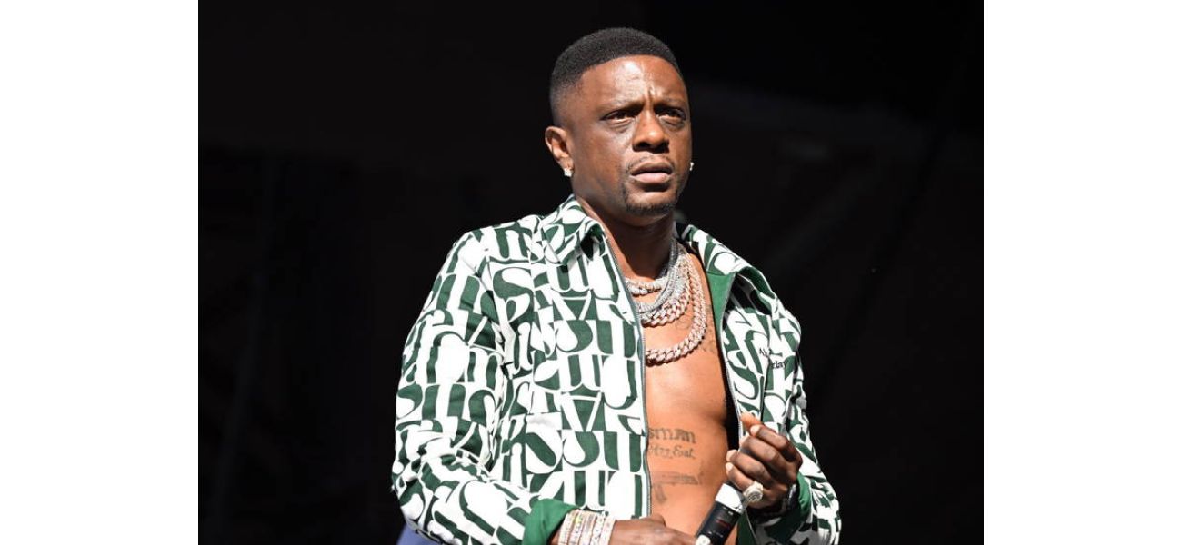 Boosie asks Trump to review his case.<|endoftext|>Flashcard Subject: Vocab

Q: Luminous
A: adj. Giving off light; shining

Q: Luminous
A: The stars were so ________ that they lit up the entire sky.

Q: Luminous
A: The ________ fireflies guided us through 