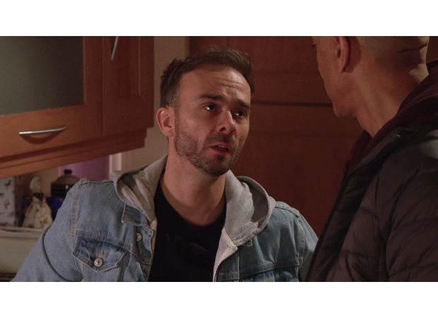 David receives shocking news about the abduction of Shona in a new Coronation Street preview.<|endoftext|>Flashcard Subject: 5.1 - 5.3 Vocab

Q: cell cycle
A: series of events that cells go through as they grow and divide

Q: Interphase
A: period of the c