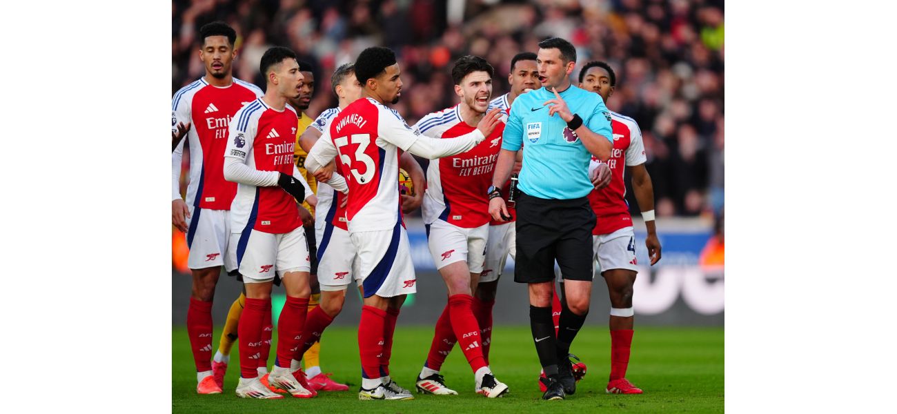 Mike Dean supports Michael Oliver's decision to give Myles Lewis-Skelly a red card during the Wolves vs Arsenal game.