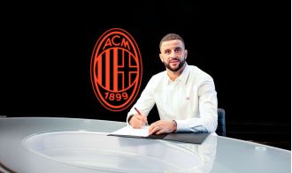 Footballer Kyle Walker honors Manchester United icon by wearing #18 jersey for AC Milan.