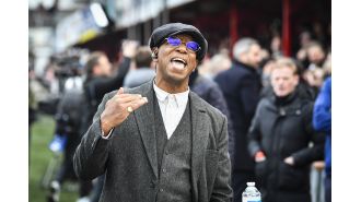 Former Arsenal player Ian Wright criticizes Premier League referees after another controversial incident involving his old club.