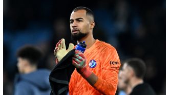 Chelsea fans want Robert Sanchez out after Man City loss, Enzo Maresca responds.