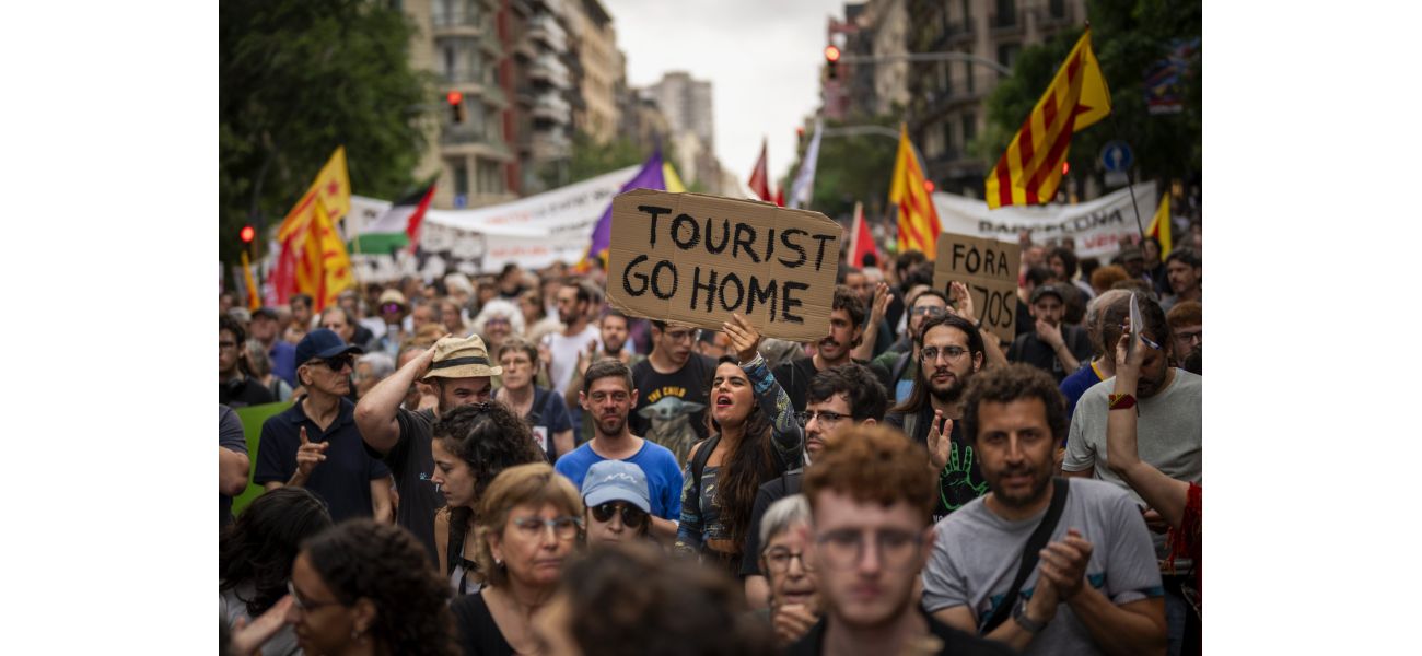 Spain is not implementing a three-year ban on tourism, contrary to popular belief.
