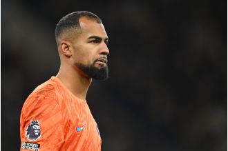 Chelsea has been offered a top-tier alternative to Robert Sanchez in the form of a loan.