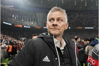 Man United coach urges Besiktas to sign player before deadline.