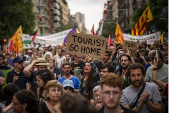Spain is not implementing a three-year ban on tourism, contrary to popular belief.