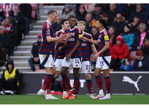 Shearer lists the top three elite strikers in the Premier League.