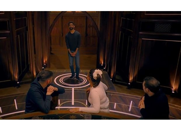 The actor from Traitors apologizes to fans for letting them down before making an unexpected departure.