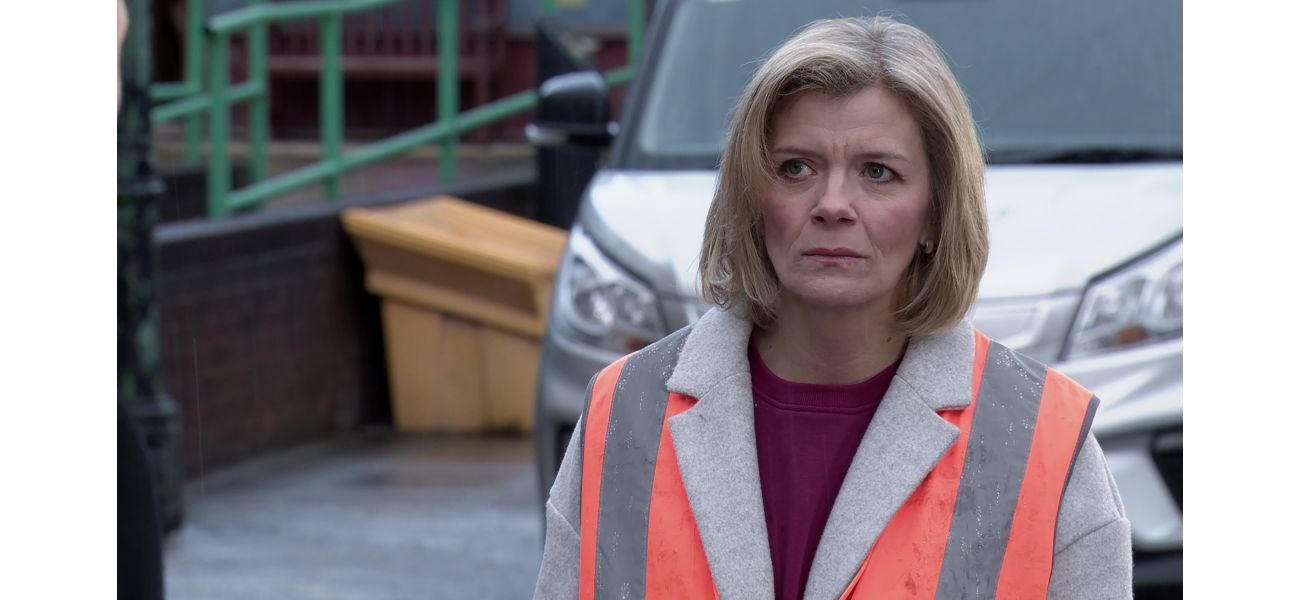 Leanne is facing new troubles while living alone in Coronation Street.