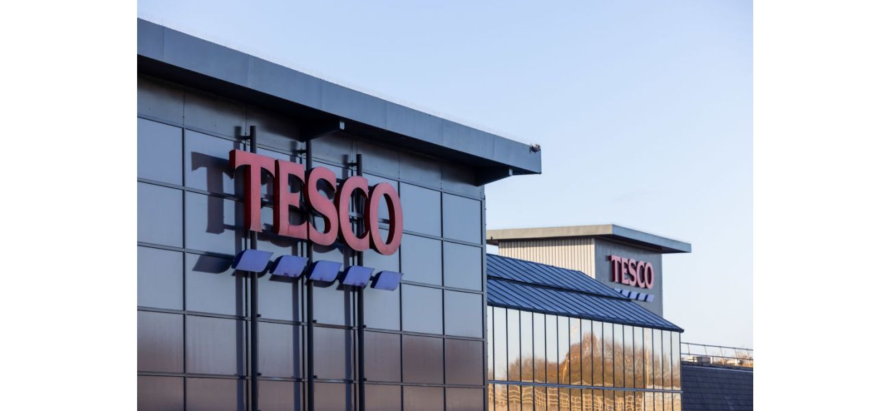 Tesco is implementing a significant modification to its online grocery shopping system in 400 stores.