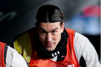 Soccer stars Dusan Vlahovic turns down big proposal to leave Juventus for Chelsea and Arsenal.