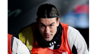 Soccer stars Dusan Vlahovic turns down big proposal to leave Juventus for Chelsea and Arsenal.