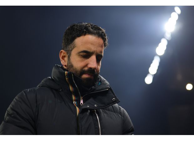 Manchester United may sell a major player before the transfer deadline, according to sources.