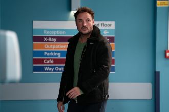 Fans of EastEnders predict a major character's death based on a mysterious hint.