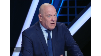 Andy Gray suggests Arsenal should make a £100m offer for their January transfer target.