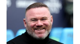 Wayne Rooney suggests Chelsea should focus on building their team around Thomas Tuchel, a star player.