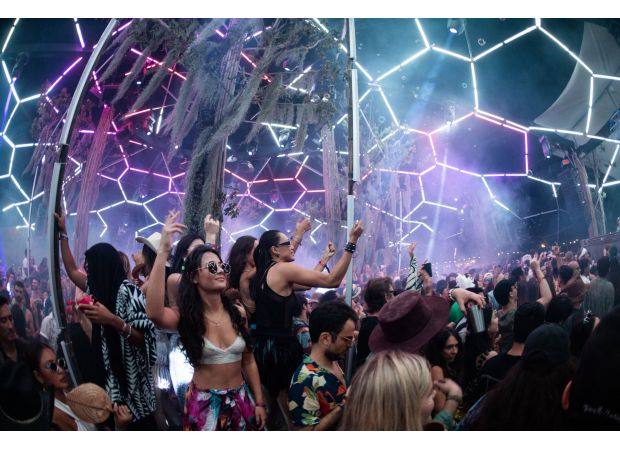 Learn how to purchase tickets for the innovative and immersive UK festival, Polygon Live.