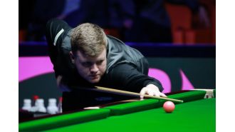 Aaron Hill wants to avoid repeating past mistake in impressive German Masters performance.
