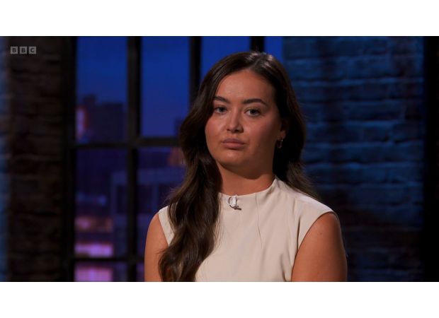 Viewers of Dragons' Den criticize an uncomfortable offer made on a business worth £6,500,000.