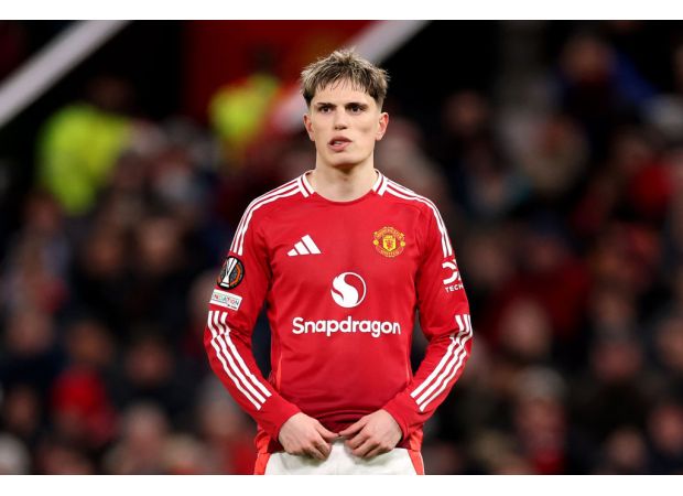 Team updates and potential lineup for Man Utd vs Crystal Palace match, including injury updates.