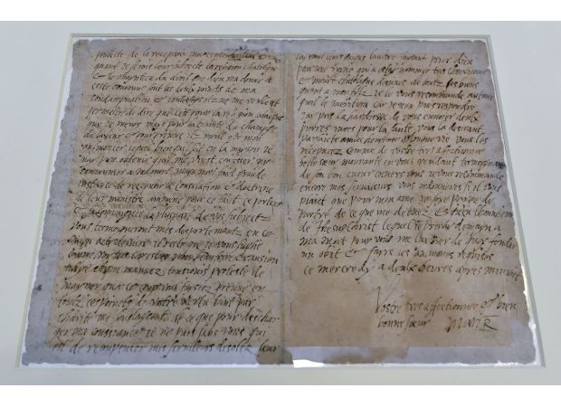 The last letter of Mary Queen of Scots before her execution will be shown to the public.
