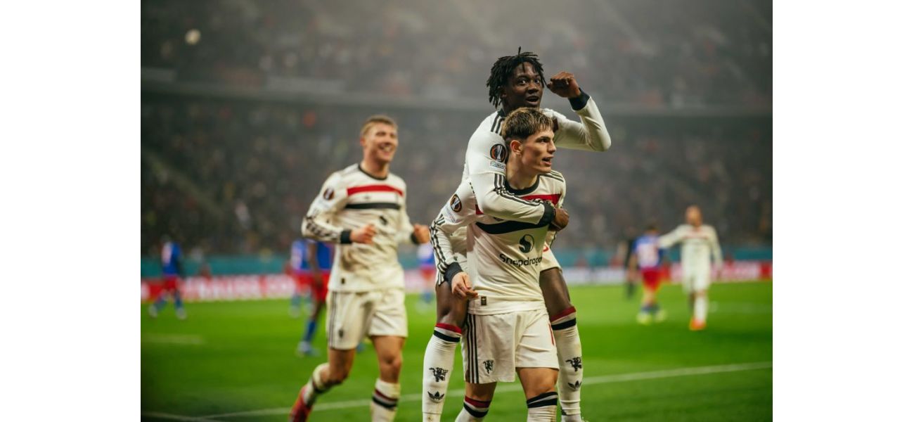 Team news and predicted lineup for Man Utd's match against Crystal Palace, including injury updates.
