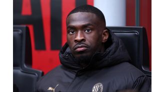Fikayo Tomori has chosen not to join Tottenham after they agreed to pay £25m for his transfer.