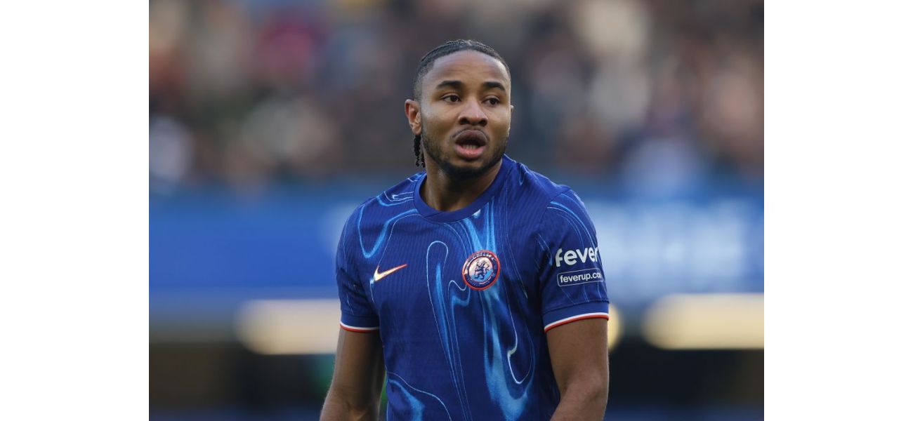 Nkunku, a Chelsea player, has chosen not to go on loan to Manchester United.