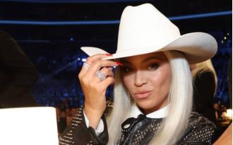 Beyoncé announces Cowboy Carter Tour.