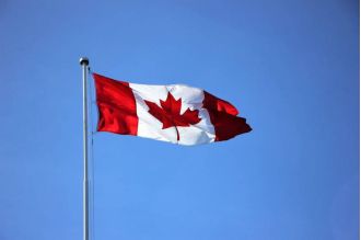 Canada imposes 25% tariffs on U.S. red states in response to Trump's trade conflict.
