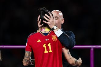 Jenni Hermoso of Spain says that the kiss she received from her football boss has tainted their World Cup victory.