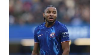 Nkunku, a Chelsea player, has chosen not to go on loan to Manchester United.