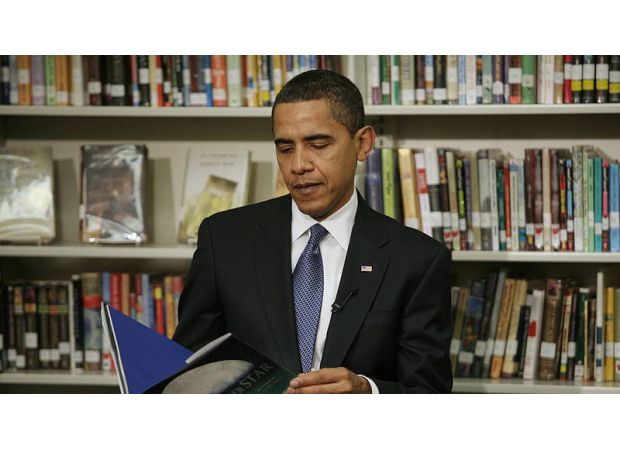 A contractor for the Obama Presidential Library files a lawsuit claiming racial bias.