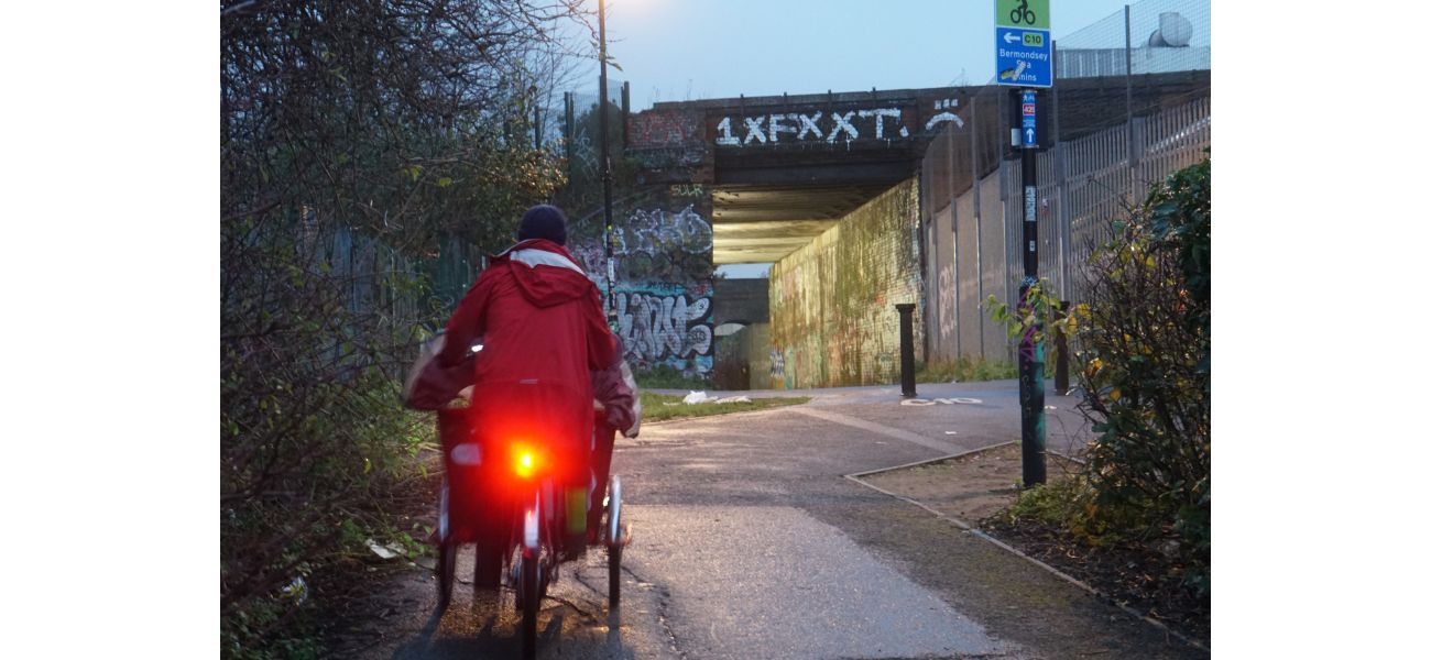 Map of London bike paths labeled dangerous at night for women.