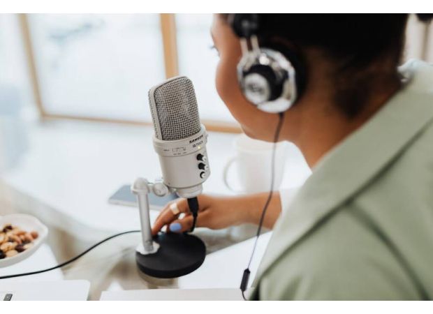 8 podcasts with influential perspectives on politics from the Black community.